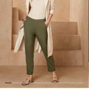 Banana Republic Factory Grey Pull On Pant Petite 4